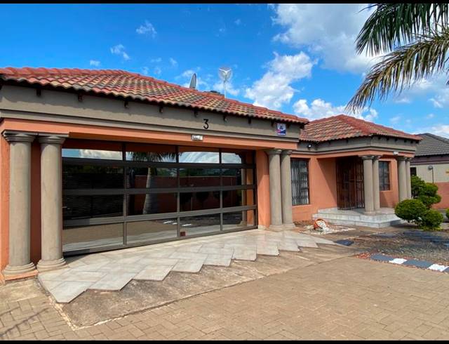 4 BEDROOM PROPERTY TO RENT IN CHROOM PARK